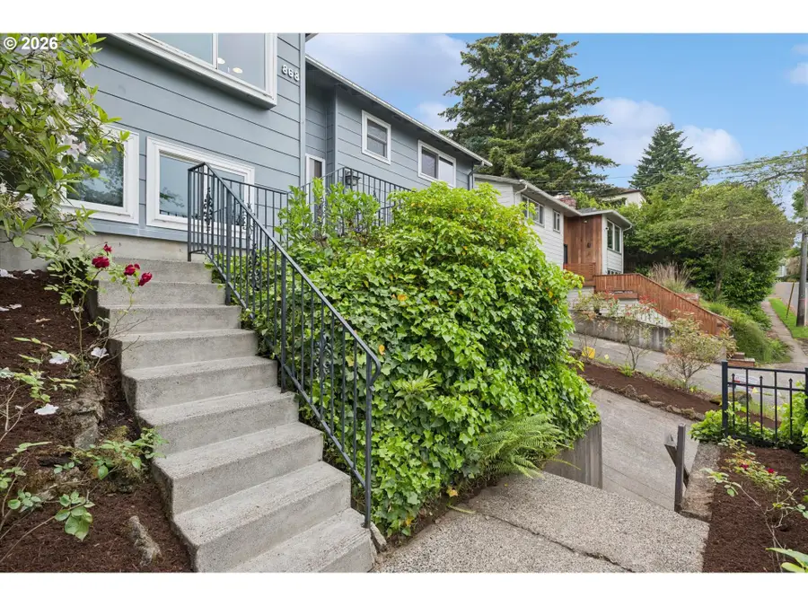 868 SW Troy St, Portland, OR 97219 - #2