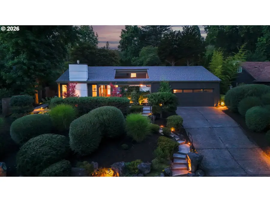 3753 SW Lyle Ct, Portland, OR 97221 - #2