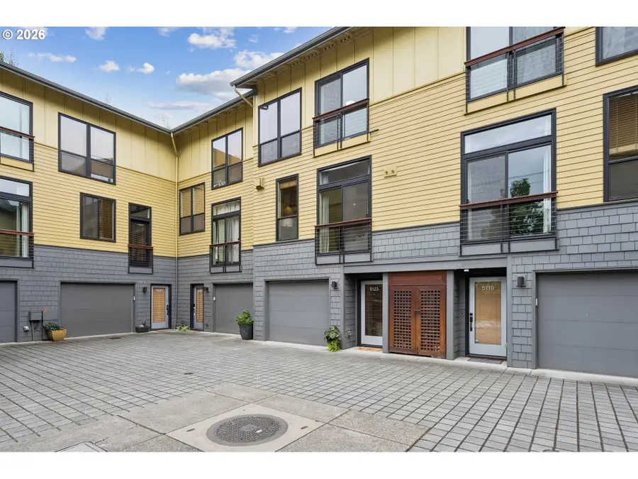 5123 S Corbett Ave #E, Portland, OR 97239 - #2