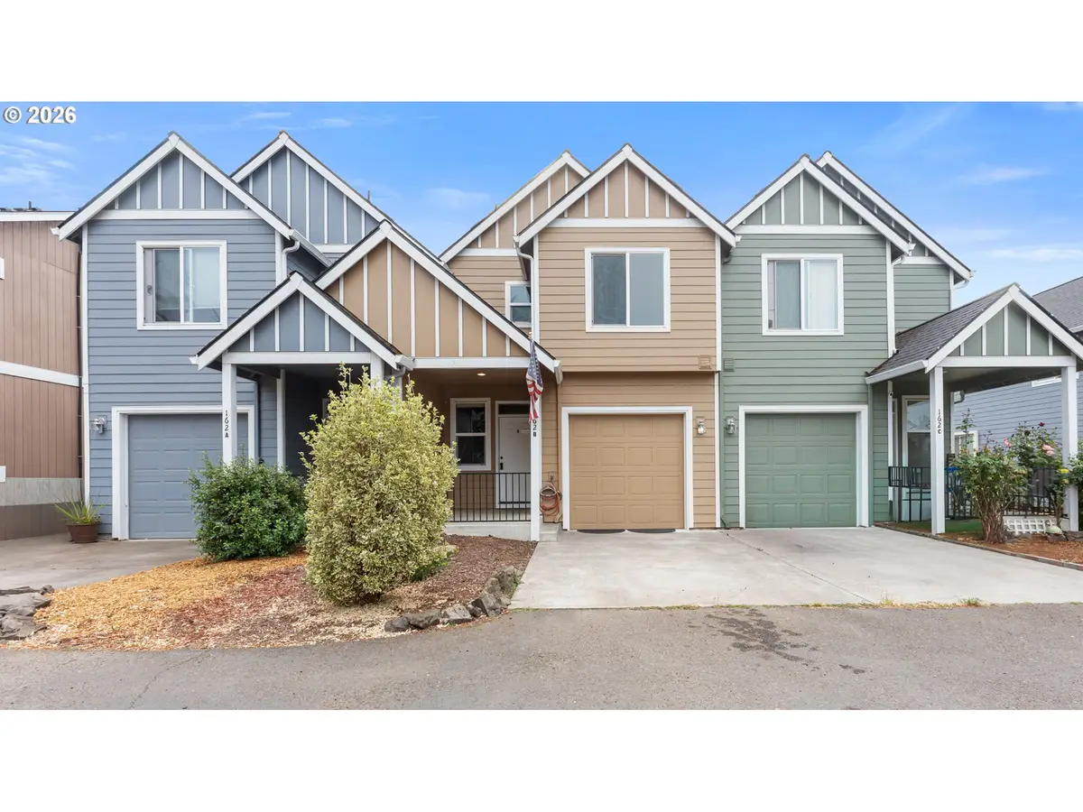 162 Fenton Ave #B, Molalla, OR 97038 - #1