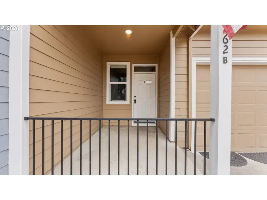 162 Fenton Ave #B, Molalla, OR 97038 - #2