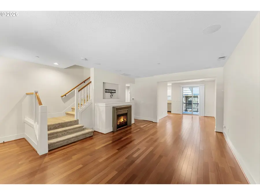 629 SW Trillium Creek Ter, Portland, OR 97225 - #2