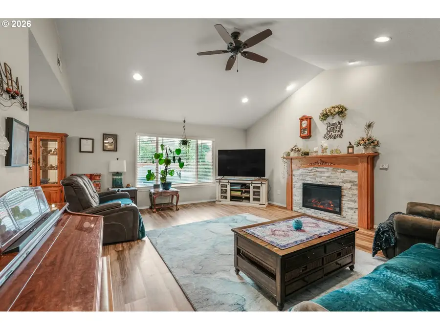 11005 SE 54th Pl, Milwaukie, OR 97222 - #3