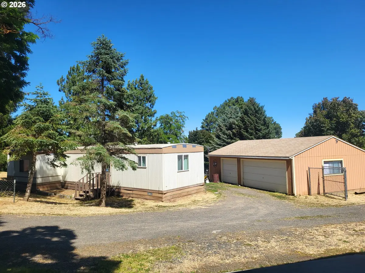 211 Mccoy St, Moro, OR 97039 - #1