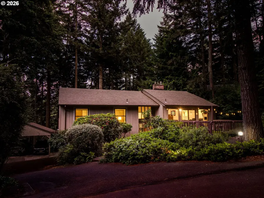 2592 Hillcrest Ct, Northwest Clackamas, OR 97068 - #2