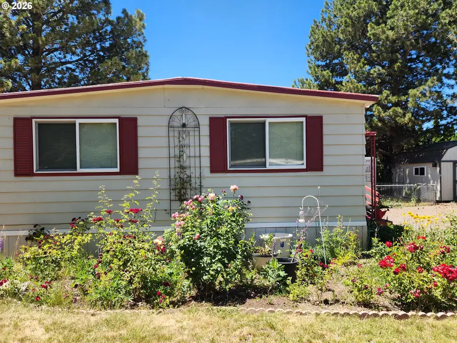 1809 26th St #3, La Grande, OR 97850 - #2