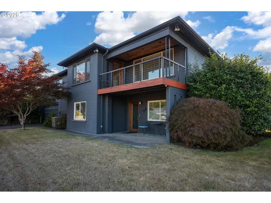 8020 SW Ruby Ter, Portland, OR 97219 - #3