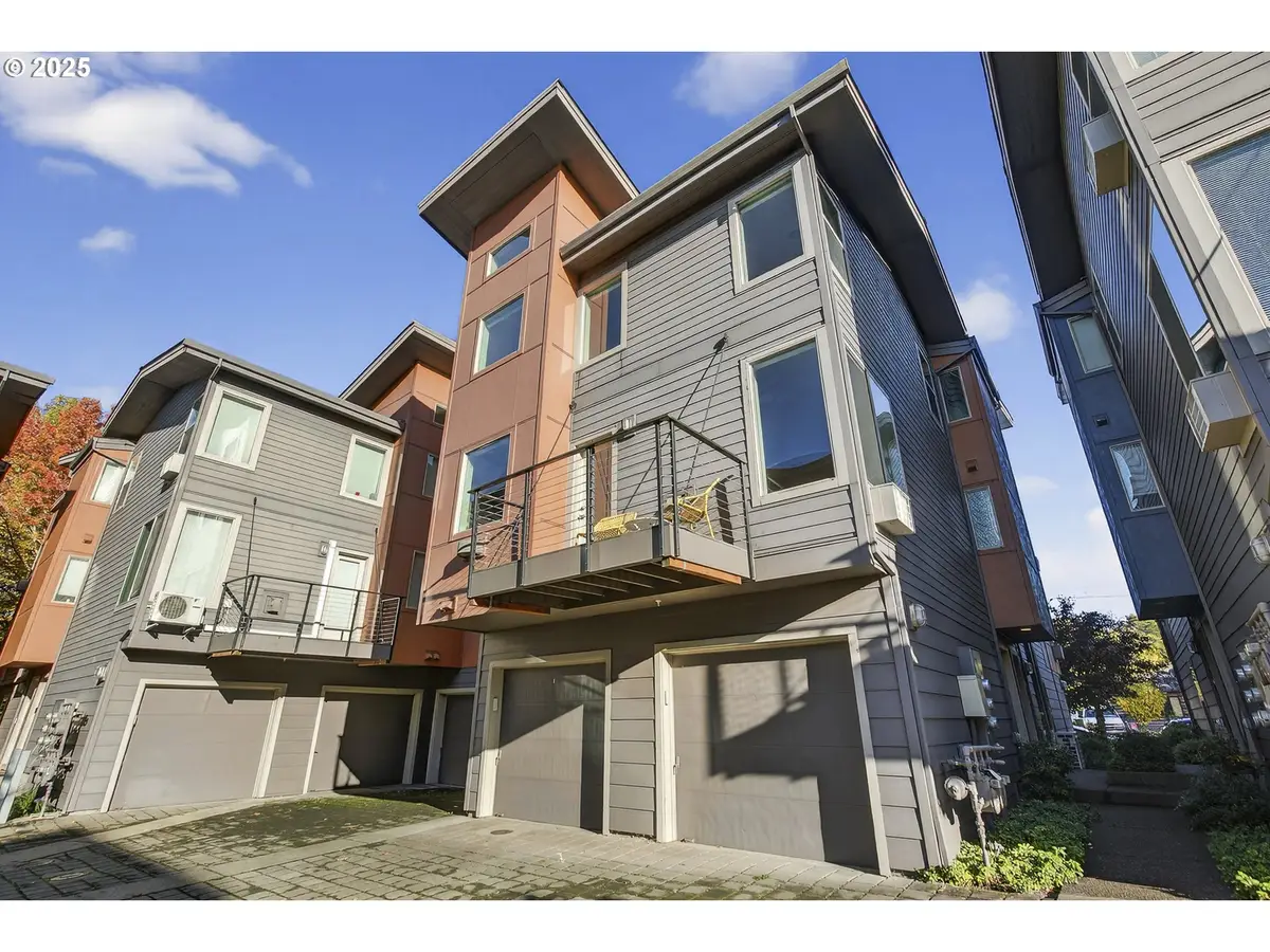 8083 N Leavitt Ave, Portland, OR 97203 - #1