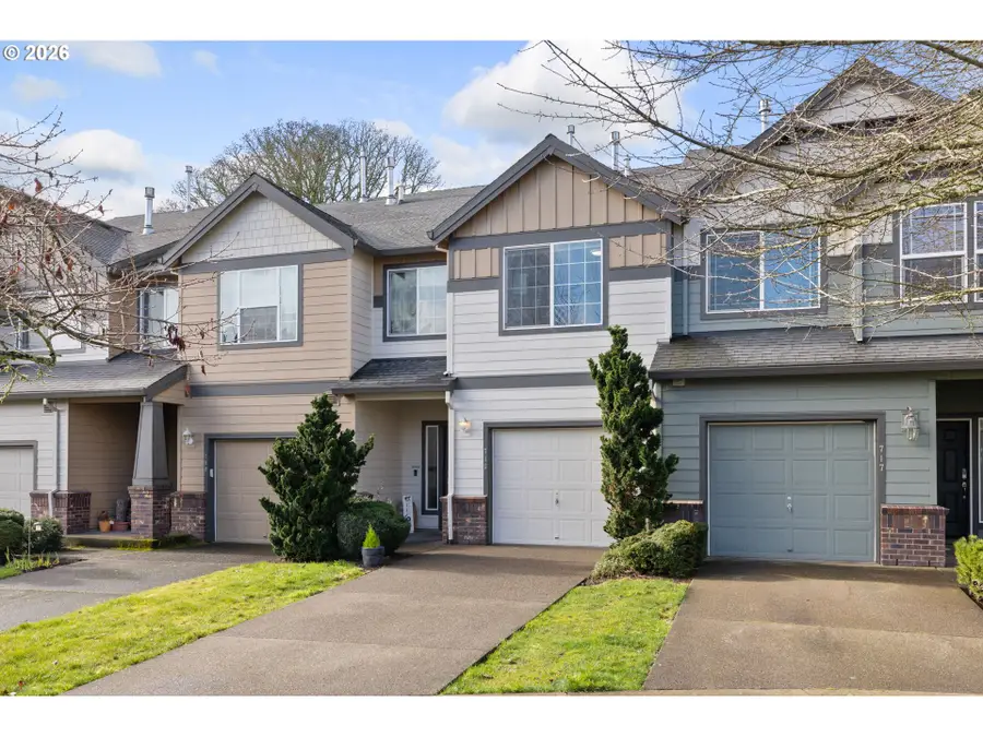 713 N Oak Hollow Dr, Newberg, OR 97132 - #2