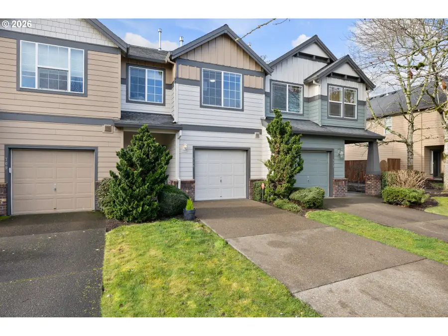 713 N Oak Hollow Dr, Newberg, OR 97132 - #3