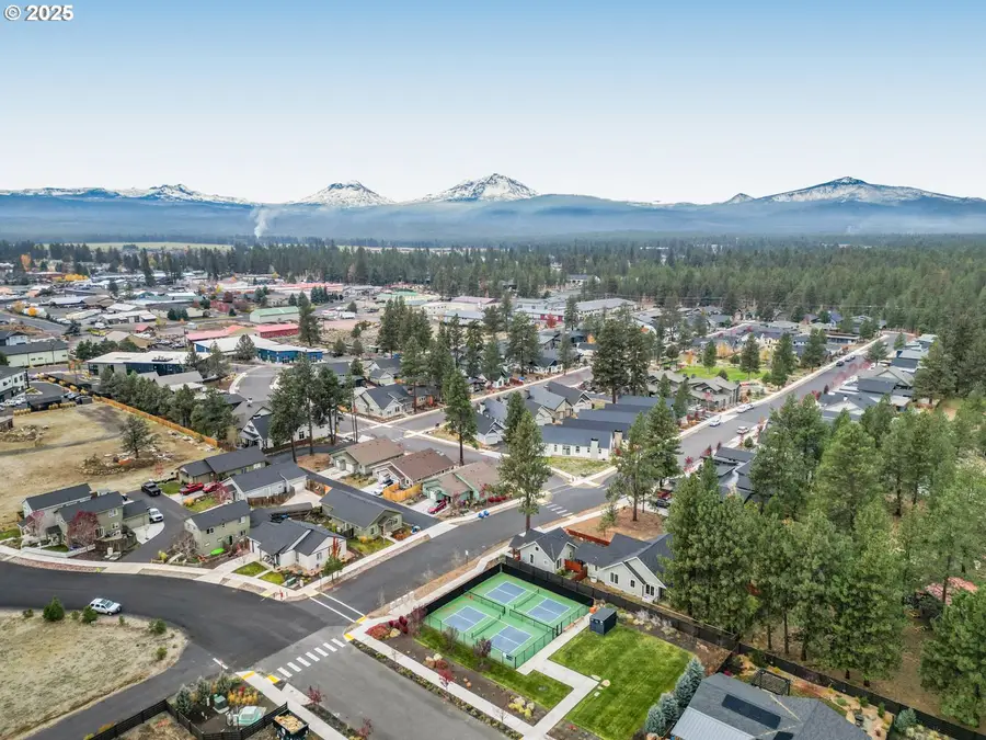 110 W Heising Dr, Sisters, OR 97759 - Image #3