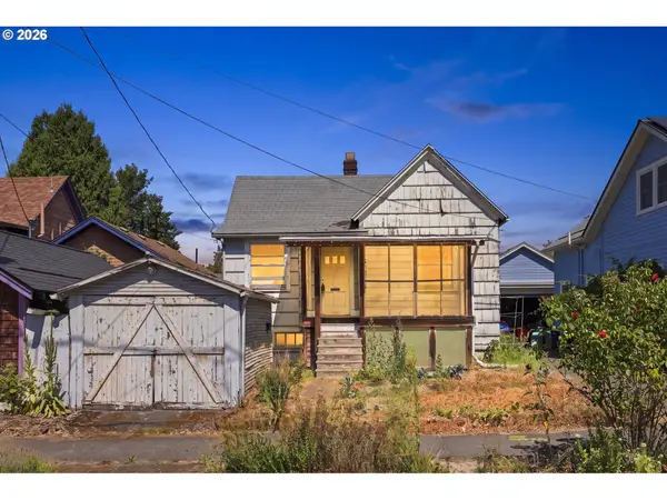 1917 SE Taggart St, Portland, OR 97202