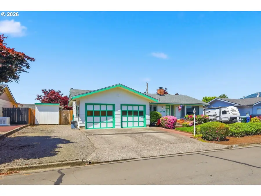 2494 38th St, Springfield, OR 97477 - #2