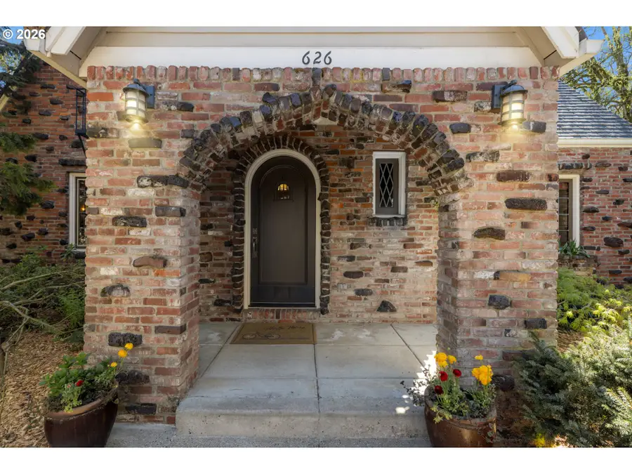 626 SW Comus Ct, Portland, OR 97219 - #2