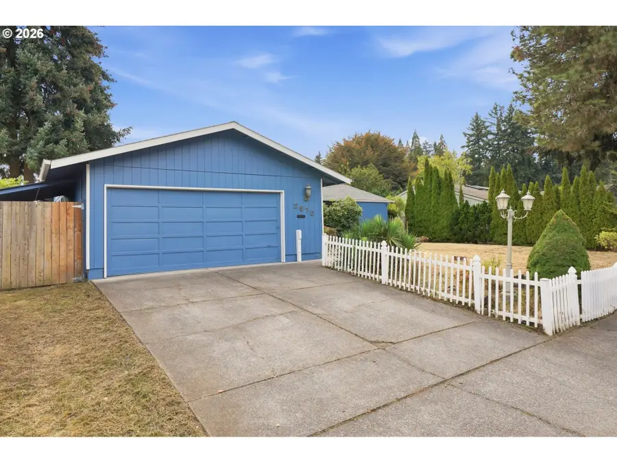 2870 SE Walnut St, Hillsboro, OR 97123 - #2
