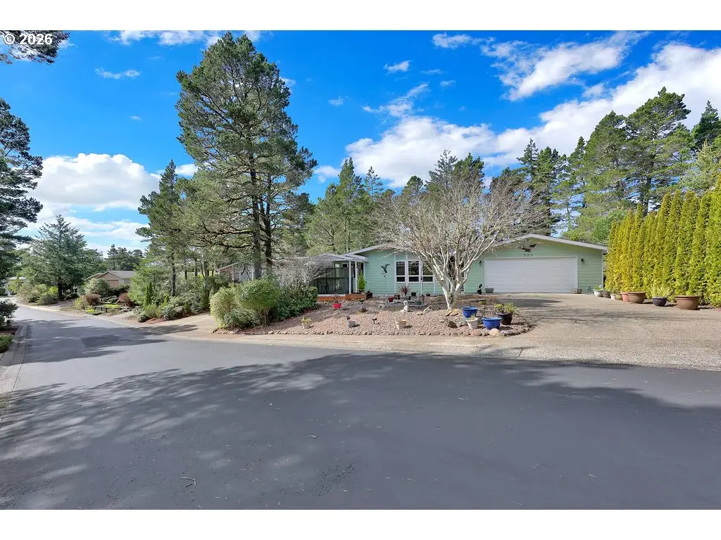 303 Manzanita Dr, Florence, OR 97439 - #1