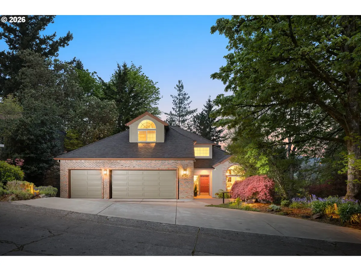 1727 SW Westwood Dr, Portland, OR 97239 - #1