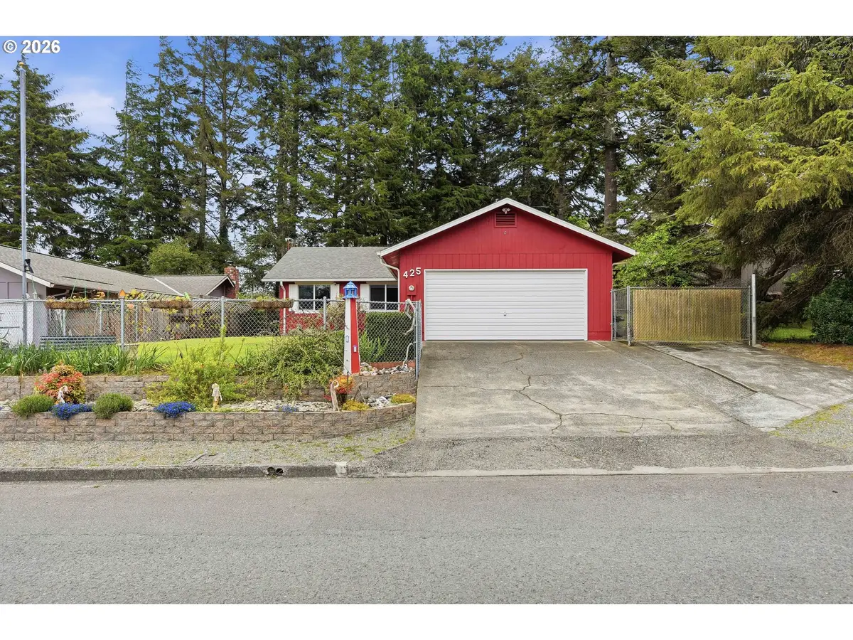425 Radar Rd, Coos Bay, OR 97420 - #1