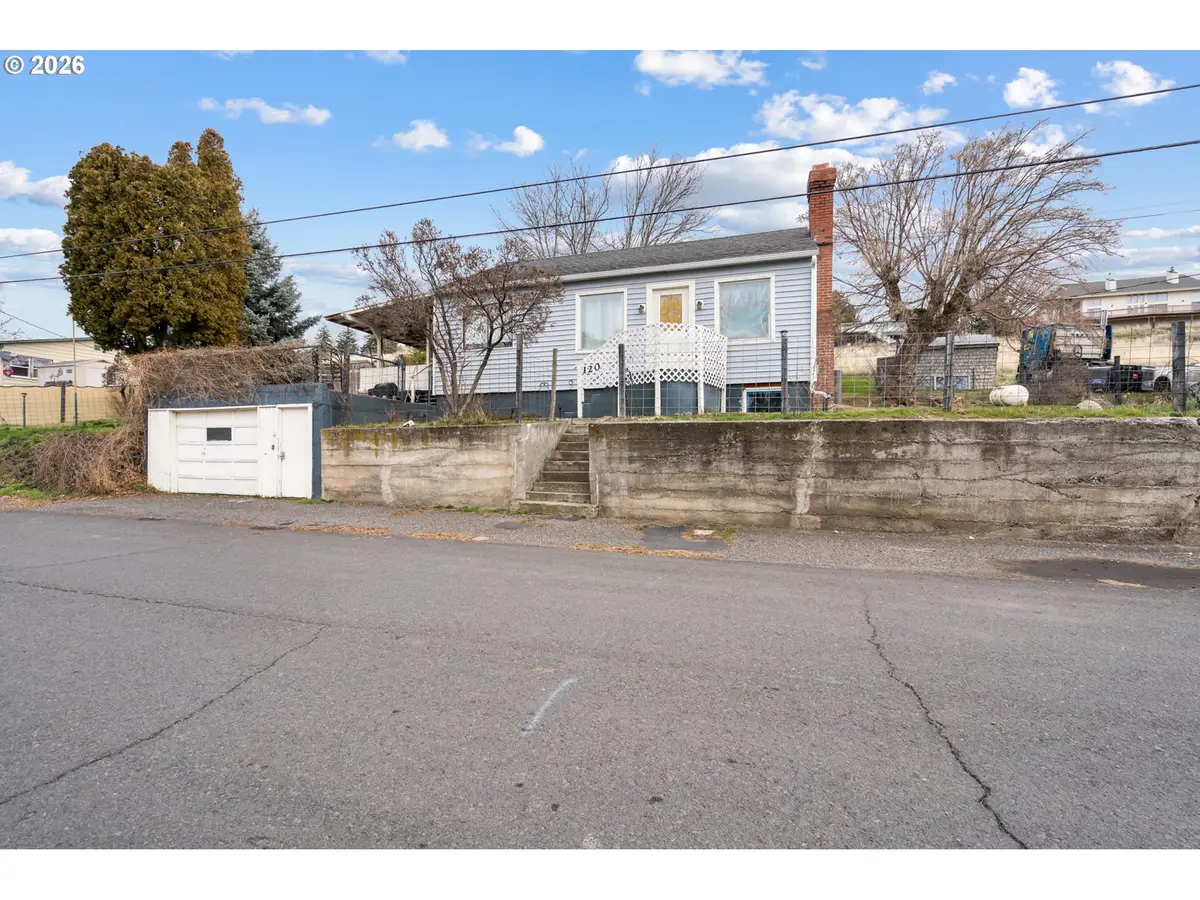 120 N Gilmore St, Heppner, OR 97836 - #1