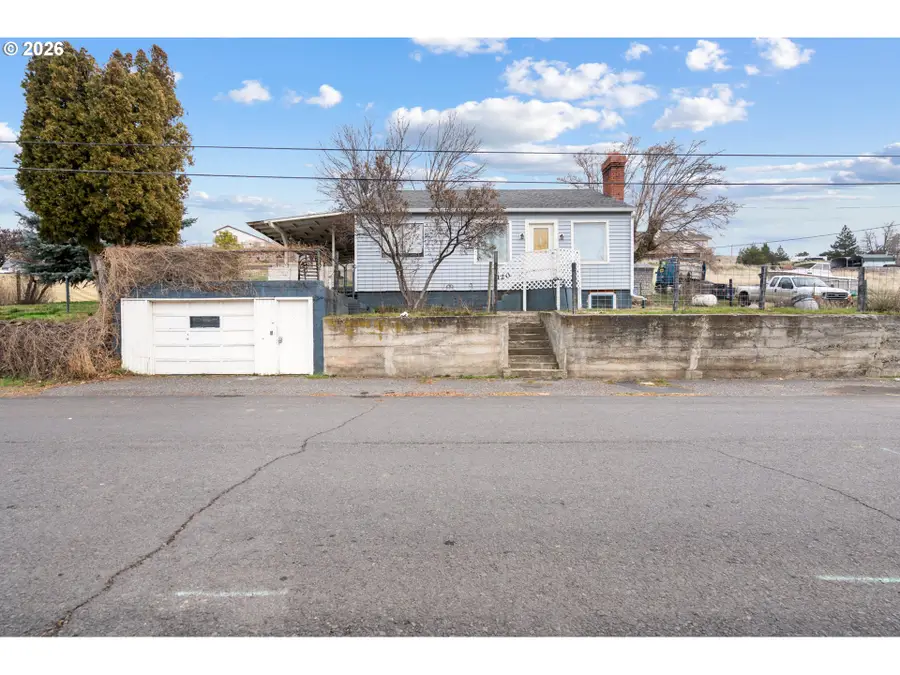 120 N Gilmore St, Heppner, OR 97836 - #3