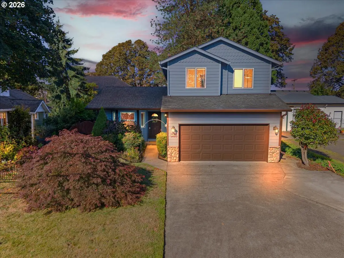 777 Hoffman St, Woodland, WA 98674 - #1