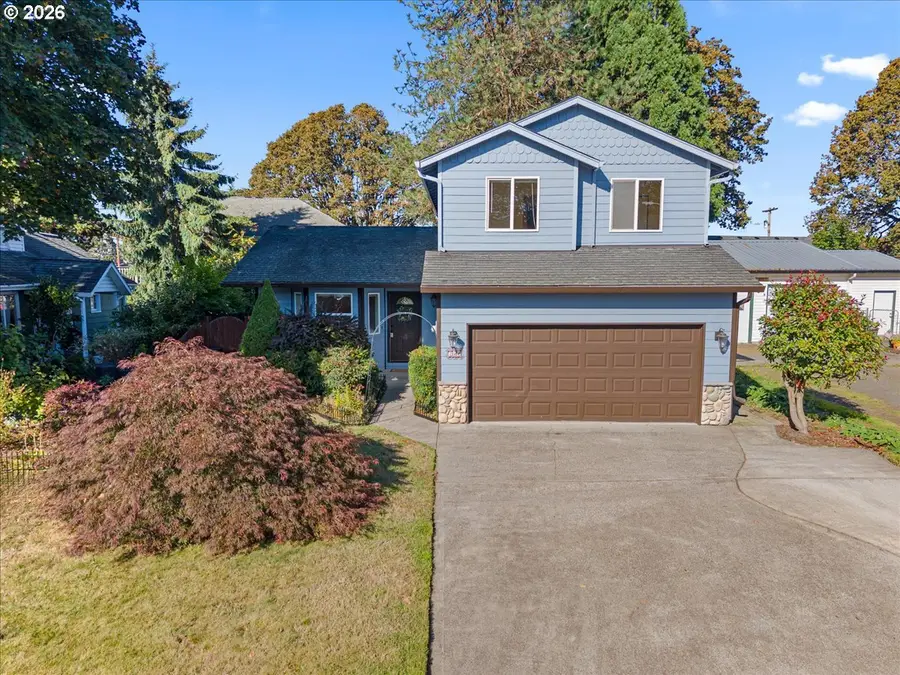 777 Hoffman St, Woodland, WA 98674 - #2
