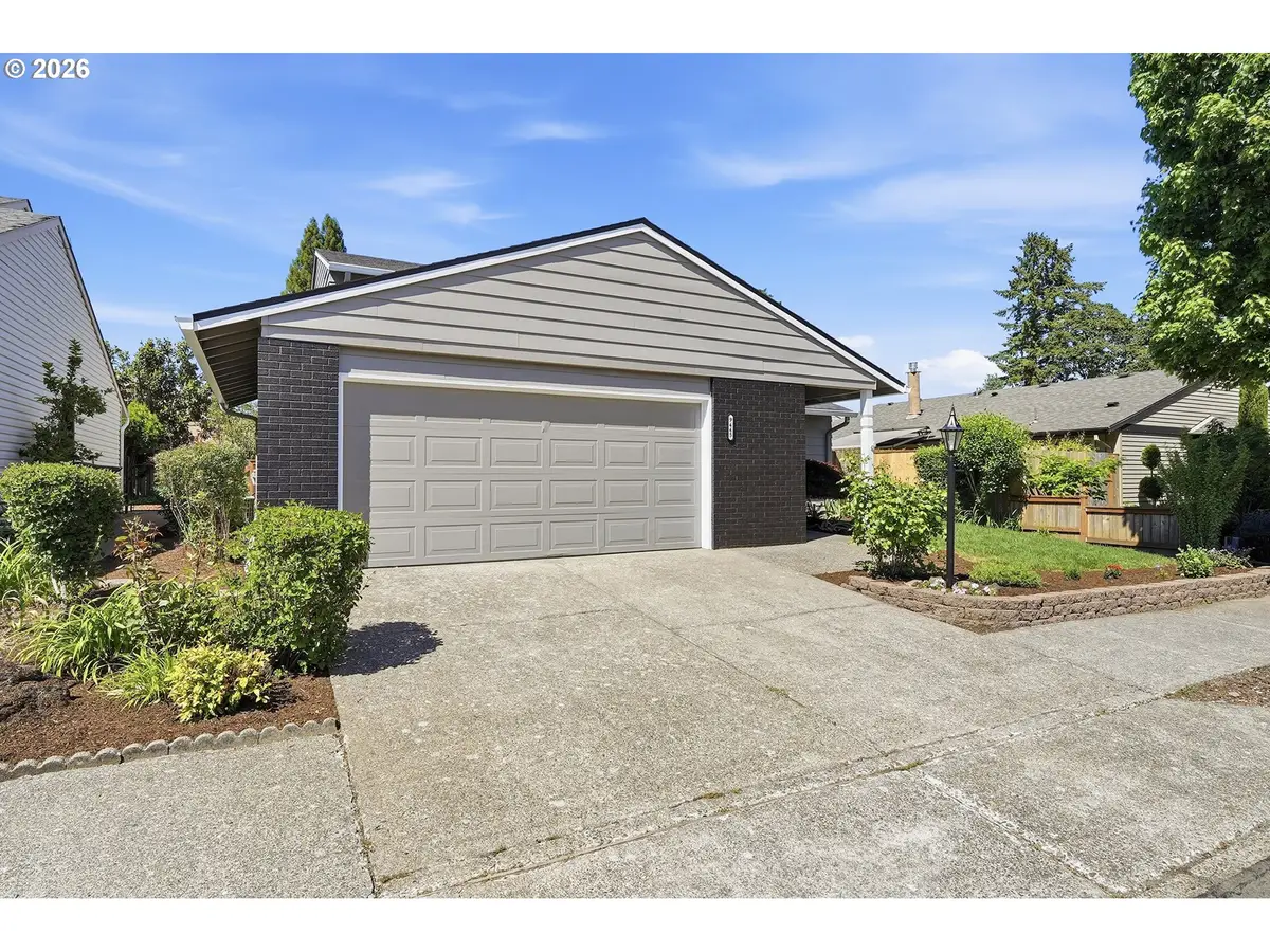 9445 SW Summerfield Dr, Tigard, OR 97224 - #1