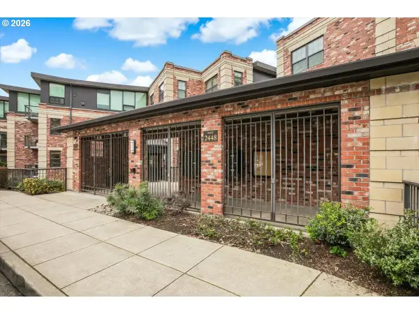 2454 NW Westover Rd #102, Portland, OR 97210