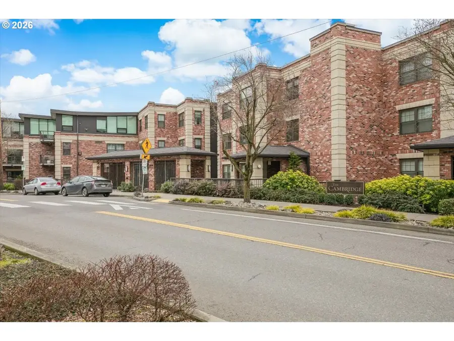 2454 NW Westover Rd #102, Portland, OR 97210 - #2