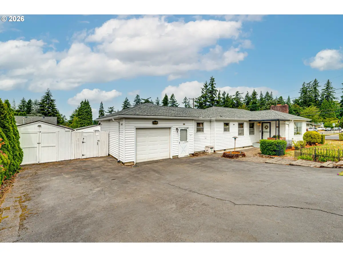 813 N 16th Ave, Kelso, WA 98626 - #1