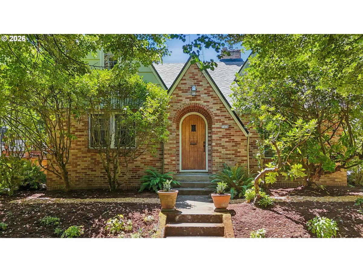 3404 SE Washington St, Portland, OR 97214 - #1