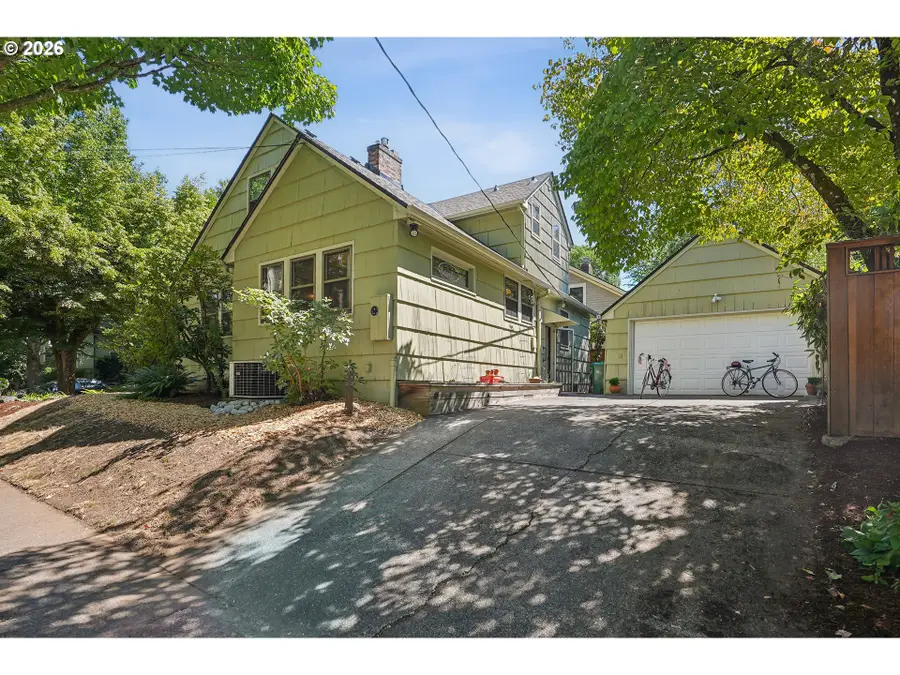 3404 SE Washington St, Portland, OR 97214 - #3
