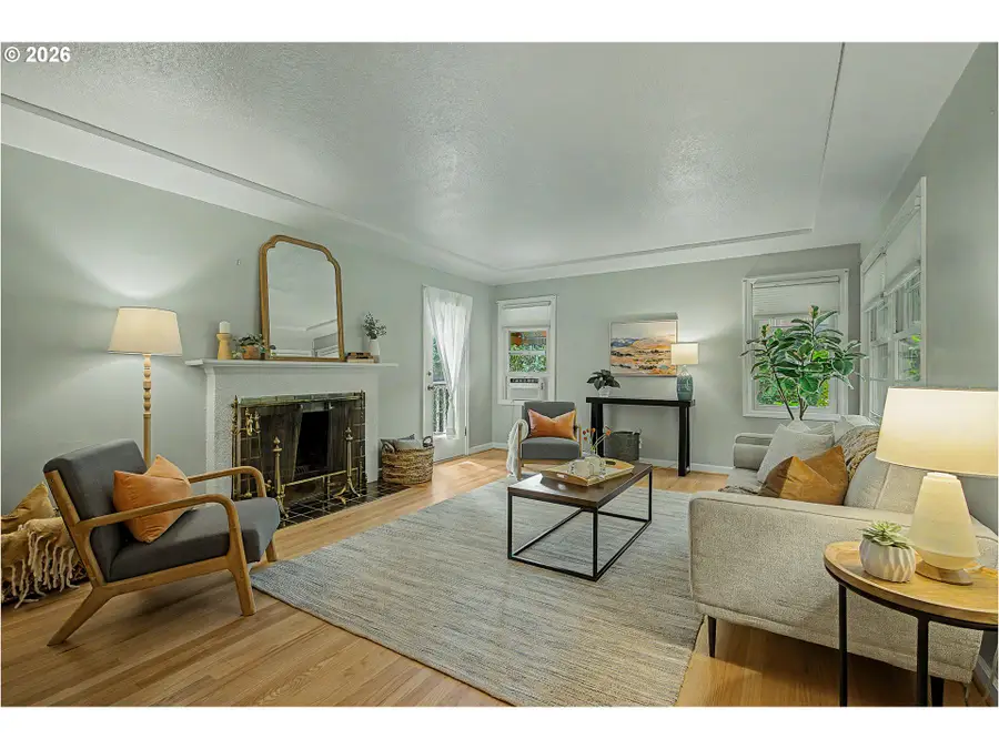 2540 SW 76th Ave, Portland, OR 97225 - #2