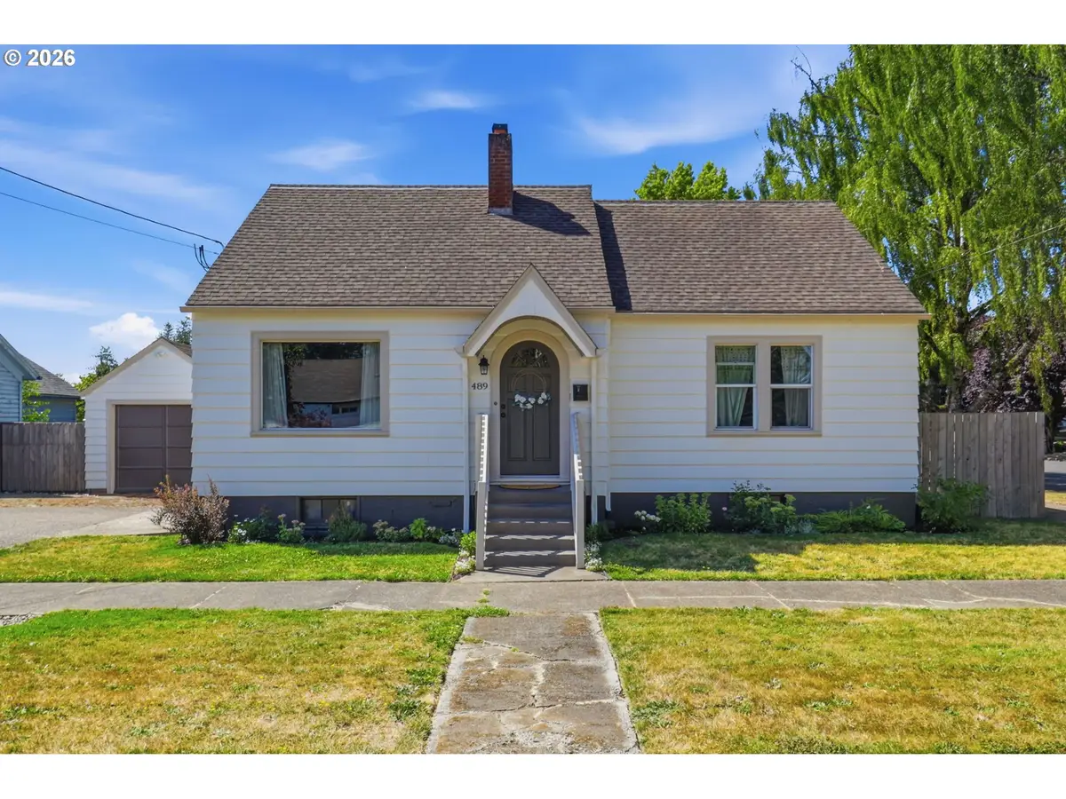 489 D St, Independence, OR 97351 - #1
