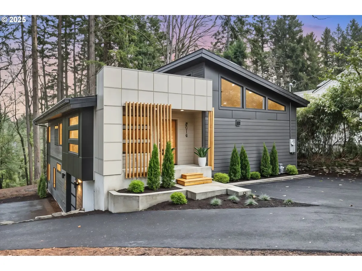 8014 SW 54th Ave, Portland, OR 97219 - Image #1