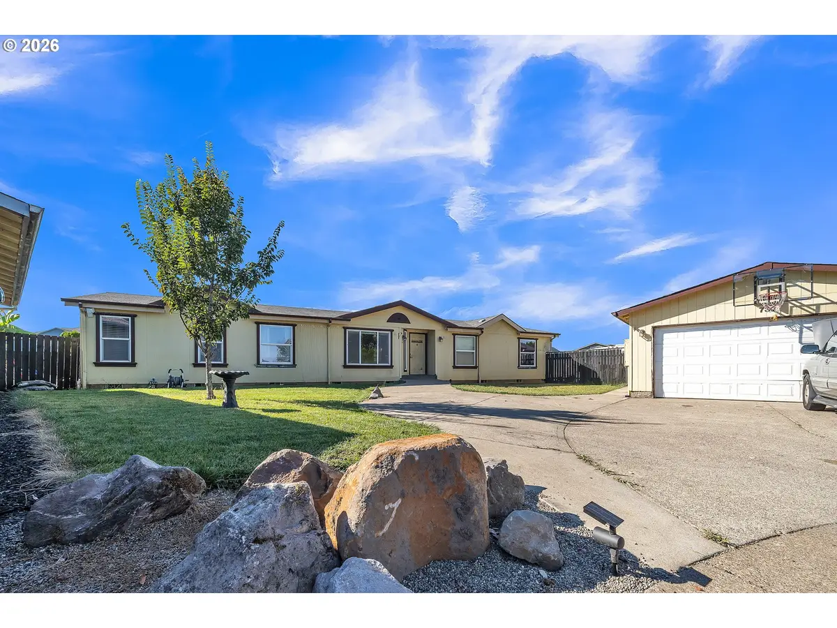 733 Fescue Ave #29, Woodburn, OR 97071 - #1