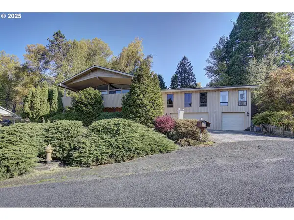 3136 Wildwood Dr, Longview, WA 98632