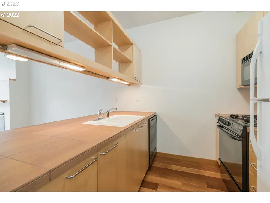 726 NW 11th Ave #204, Portland, OR 97209 - #3