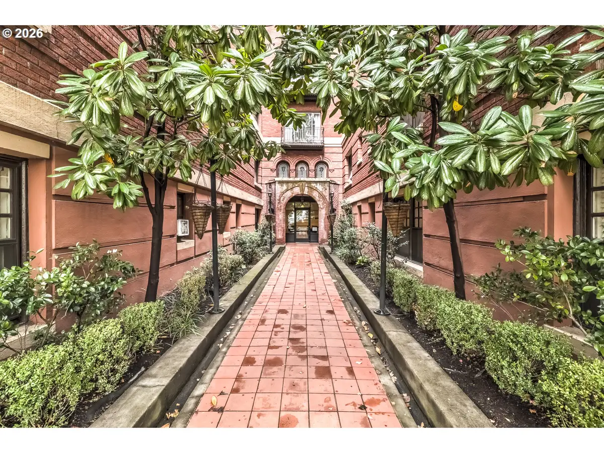 1829 NW Lovejoy St #103, Portland, OR 97209 - #1