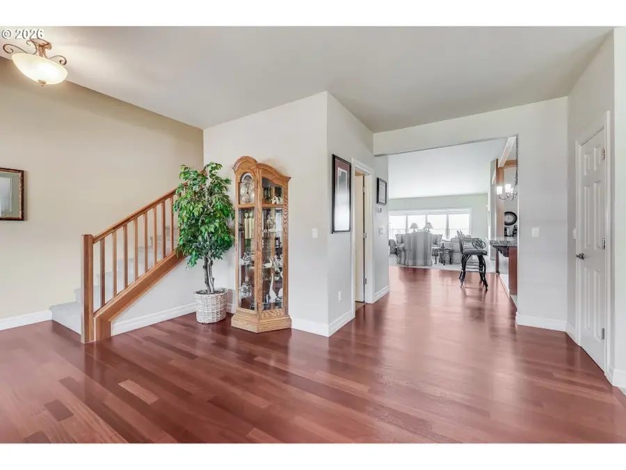 430 N Stonegate Dr, Washougal, WA 98671 - #2