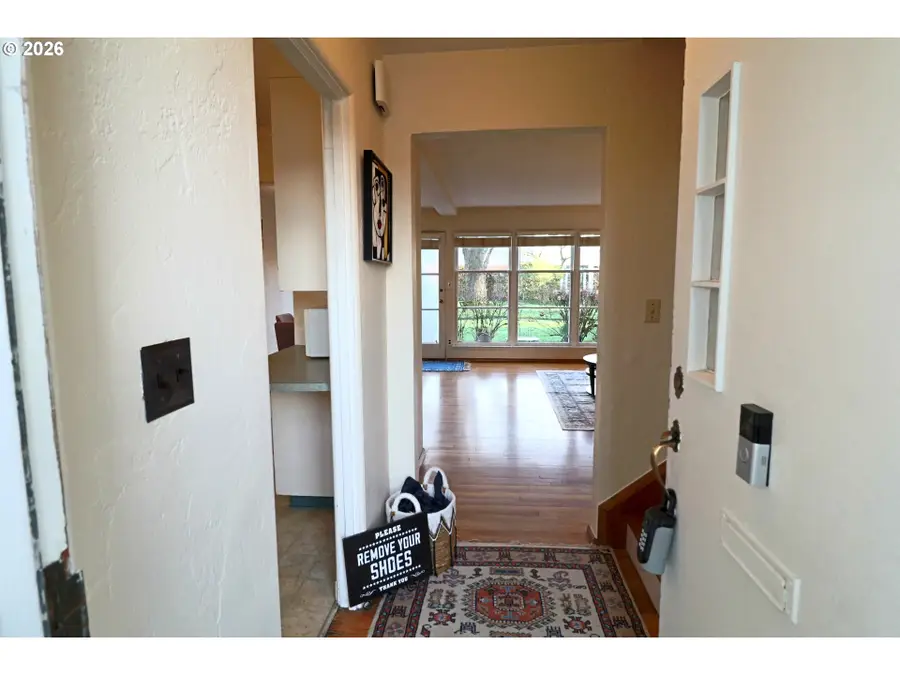 6731 NE Broadway St, Portland, OR 97213 - #3