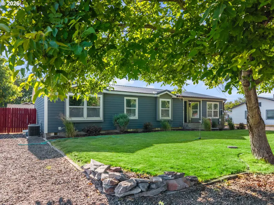 1020 N Benson St, Union, OR 97883 - #3