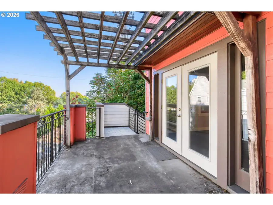 1816 SW 18th Ave #1, Portland, OR 97201 - #3