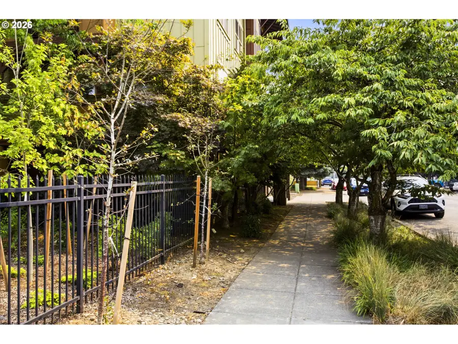 400 NE 100th Ave #101, Portland, OR 97220 - #3