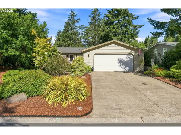 607 Glenbrook Cir, Florence, OR 97439