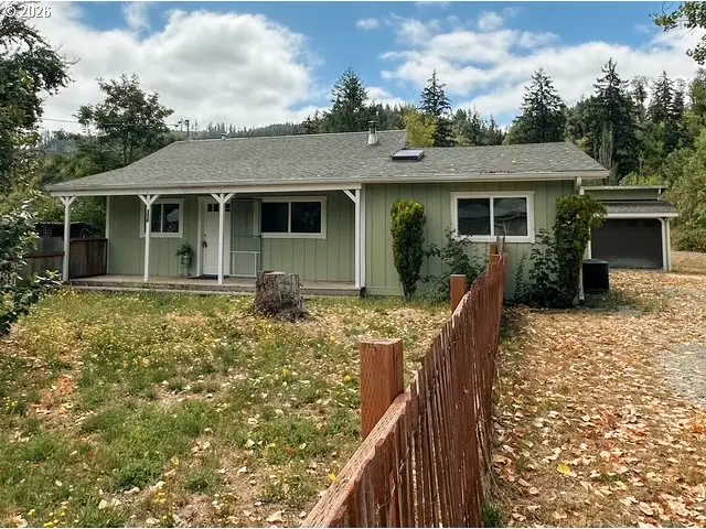 226 South Ave, Sutherlin, OR 97479 - #1