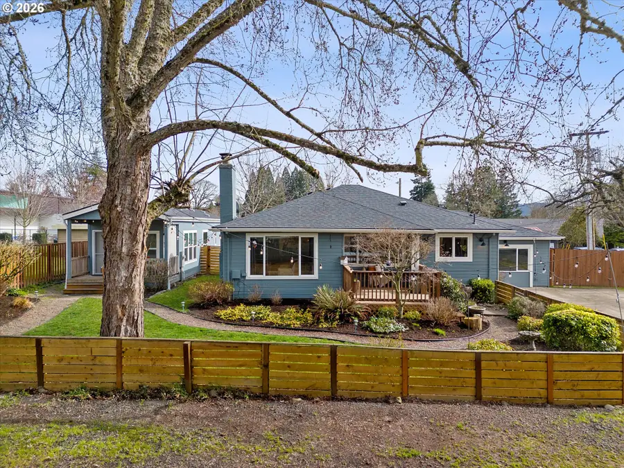 900 N Williams St, Newberg, OR 97132 - #2