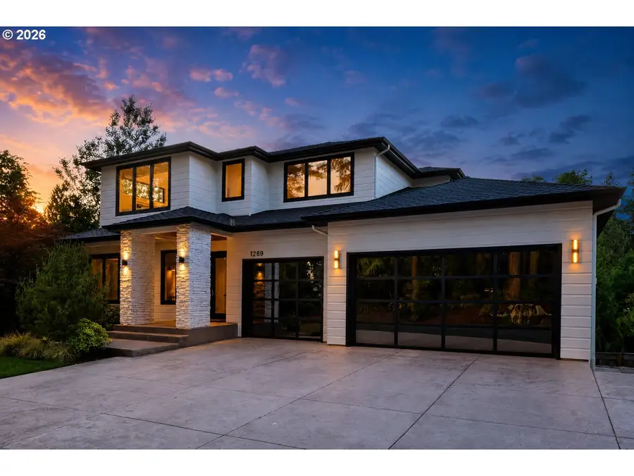 1289 Chandler Rd, Lake Oswego, OR 97034 - #3