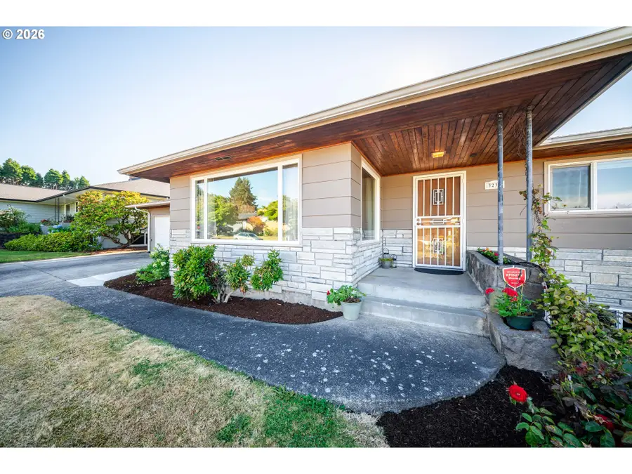 3237 NE 131st Ave, Portland, OR 97230 - #2
