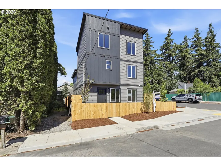 2701 SE 85th Ave #A, Portland, OR 97266 - #2